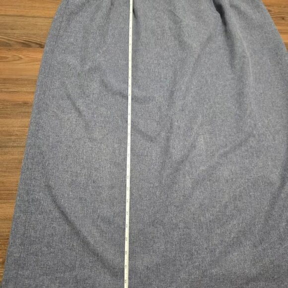 Women's plus size skirt - Picture 3 of 3